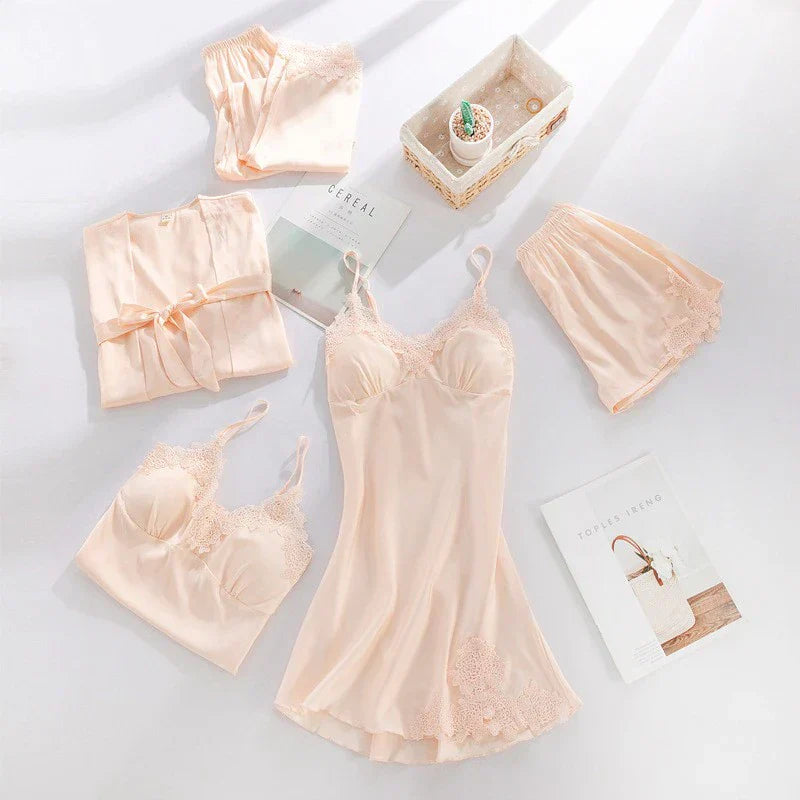 Stilla | Elegant Pyjamassæt Blød Satin