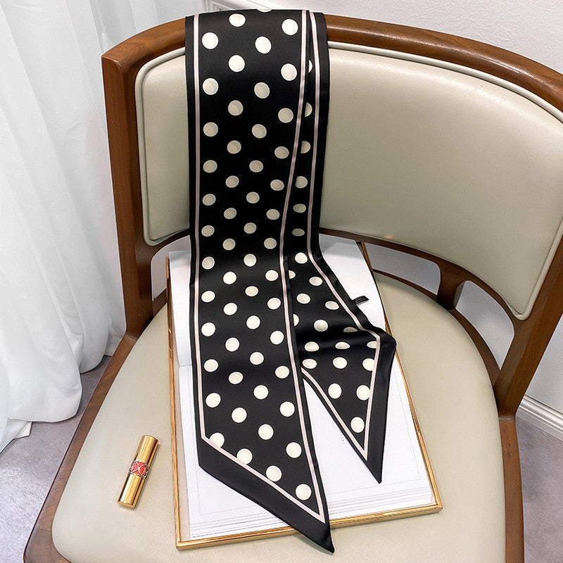 Stilla | Chic Polka Dot Tørklæde Til Kvinder