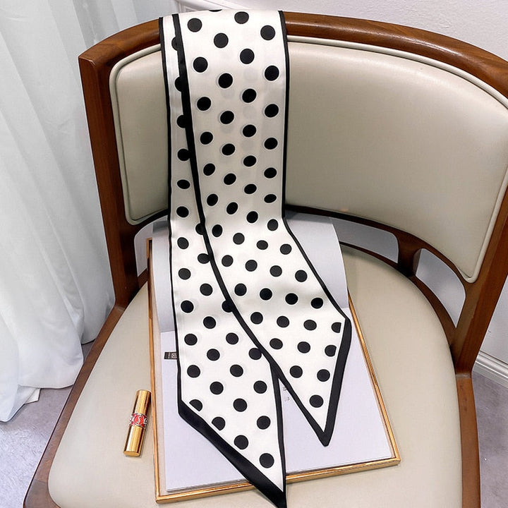 Stilla | Chic Polka Dot Tørklæde Til Kvinder