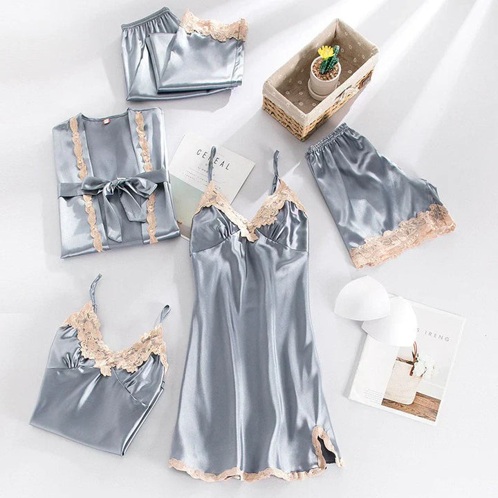 Stilla | Elegant Pyjamassæt Blød Satin
