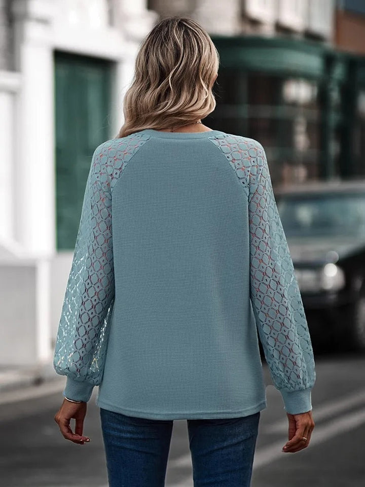 Stilla | Elegant Bluse med knapdetaljer