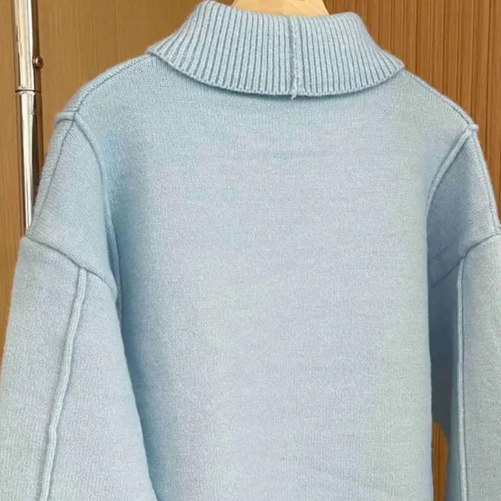 Stilla | Dame Strikpullover I – Tidøst Design I Abrikos, Himmelblå Og Hvid