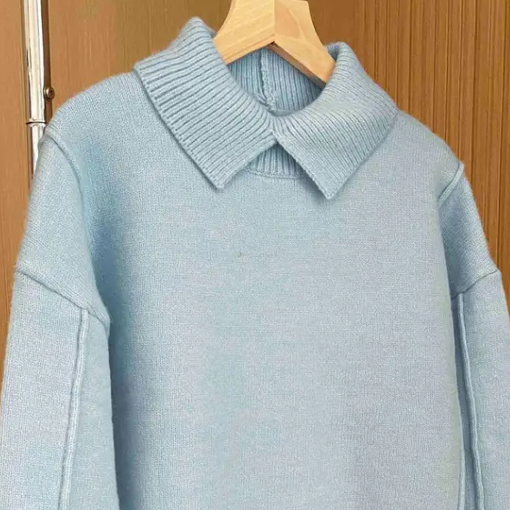 Stilla | Dame Strikpullover I – Tidøst Design I Abrikos, Himmelblå Og Hvid