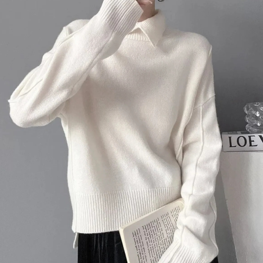 Stilla | Dame Strikpullover I – Tidøst Design I Abrikos, Himmelblå Og Hvid