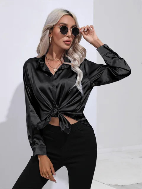 Stilla | Elegant satinbluse med lange ærmer