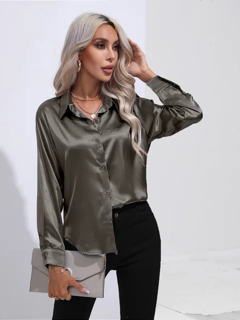 Stilla | Elegant satinbluse med lange ærmer