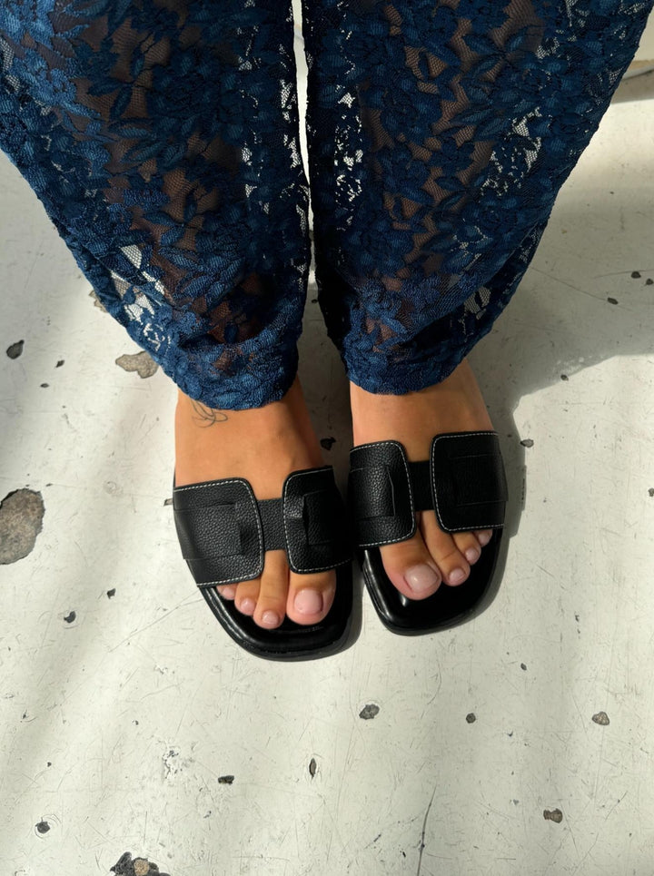 Stilla | Sorte Sandaler med Elegant Design