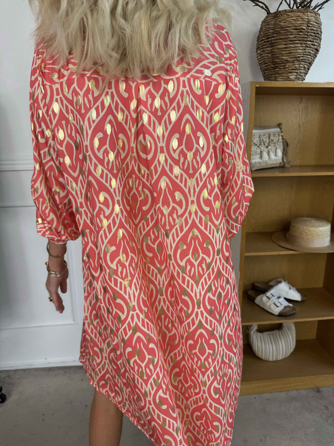 Stilla | Boho Maxikjole Med Gulddetaljer