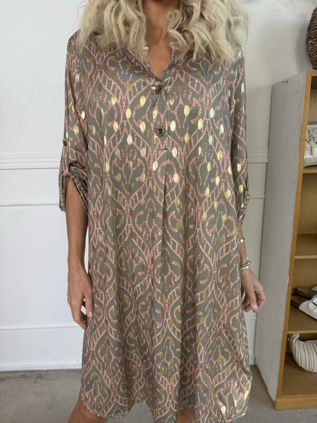 Stilla | Boho Maxikjole Med Gulddetaljer