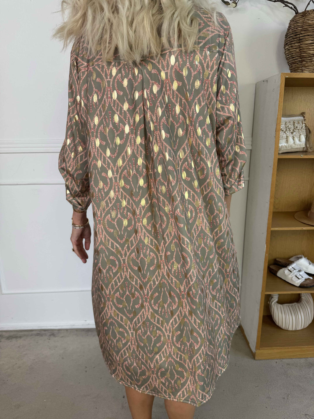 Stilla | Boho Maxikjole Med Gulddetaljer