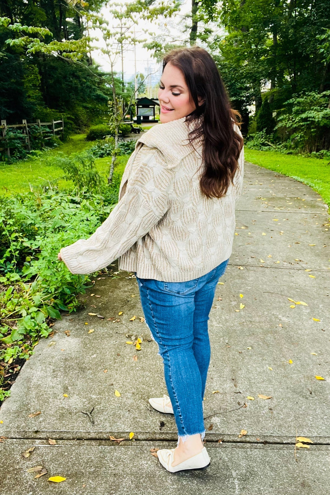 Stilla | Strikjakke Af Struktureret, Drejet Strik Autumn Vibes Taupe Med Krave