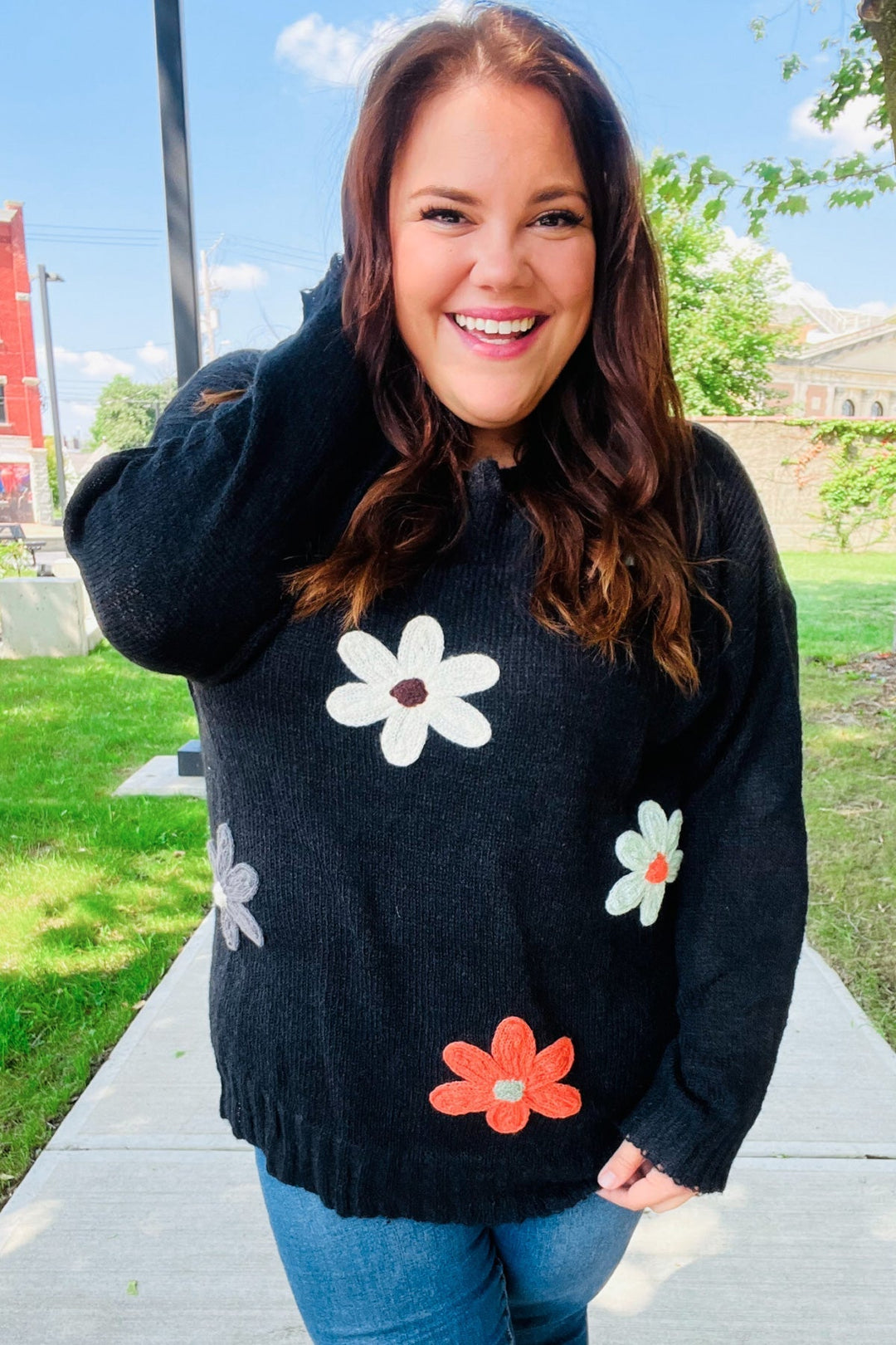 Stilla | Overstørrelse Sweater Af Sort Strik Med Blomsterpatch