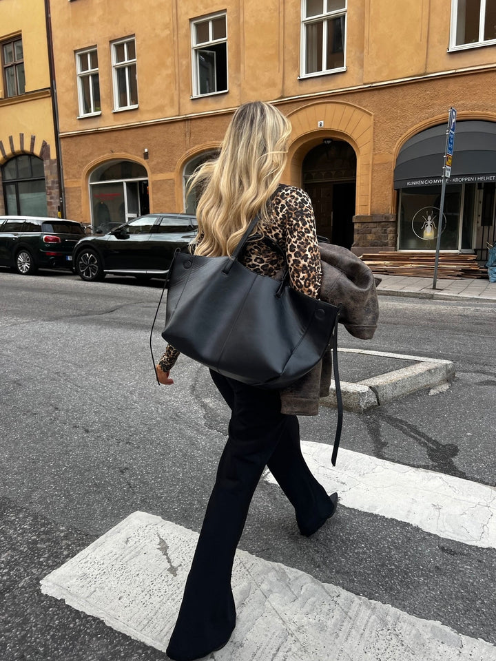 Stilla | Sort Taske i Luksuriøst Design