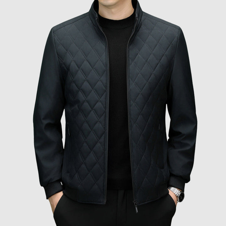 Stilla | Herrers fuld-zip jakke - Quilted brystdesign med ståkrave