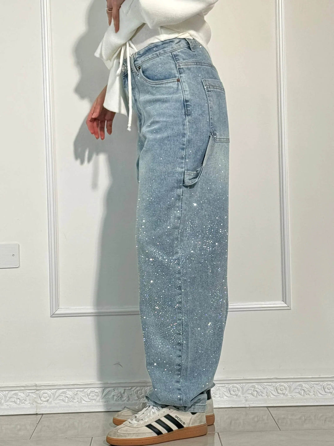Stilla | Løst Skårne Jeans Med Knaplukning Og Lommer
