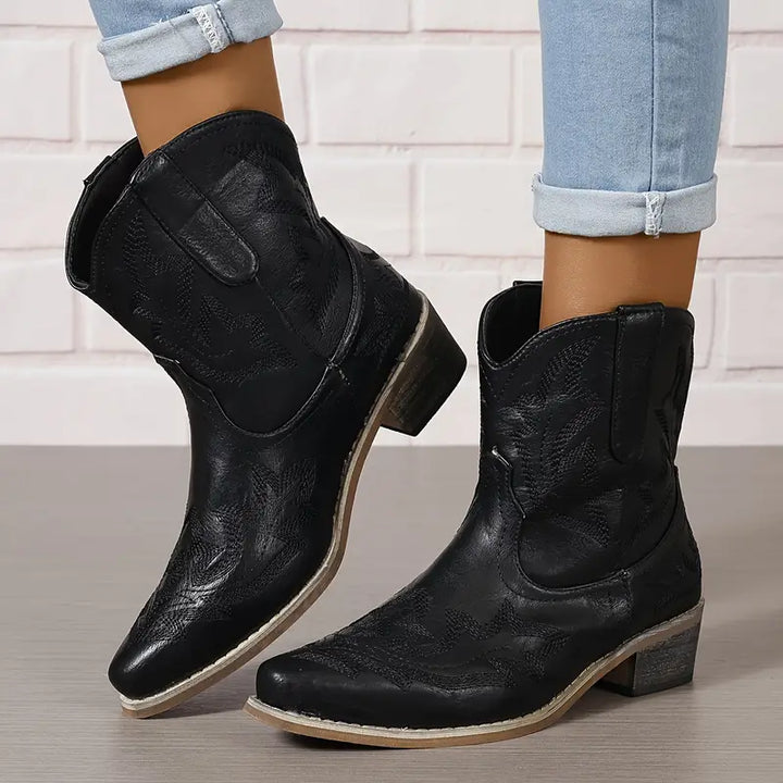 Stilla | Elegant Broderede Western Støvler