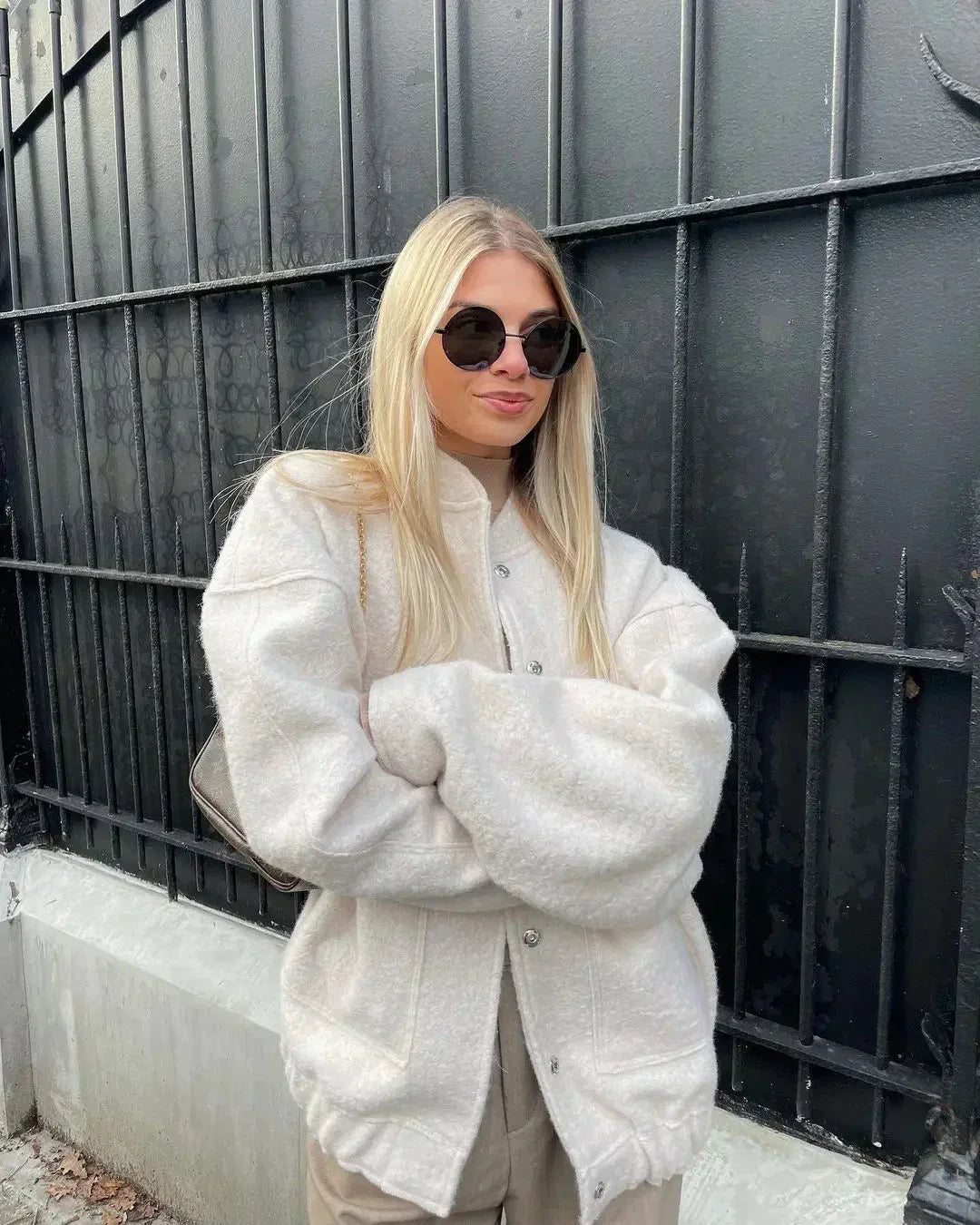 Stilla | Enkel damejakke i minimalistisk stil