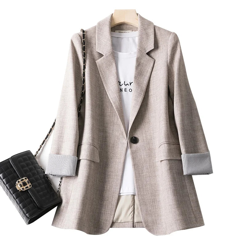 Stilla | afslappet blazer med lange ærmer