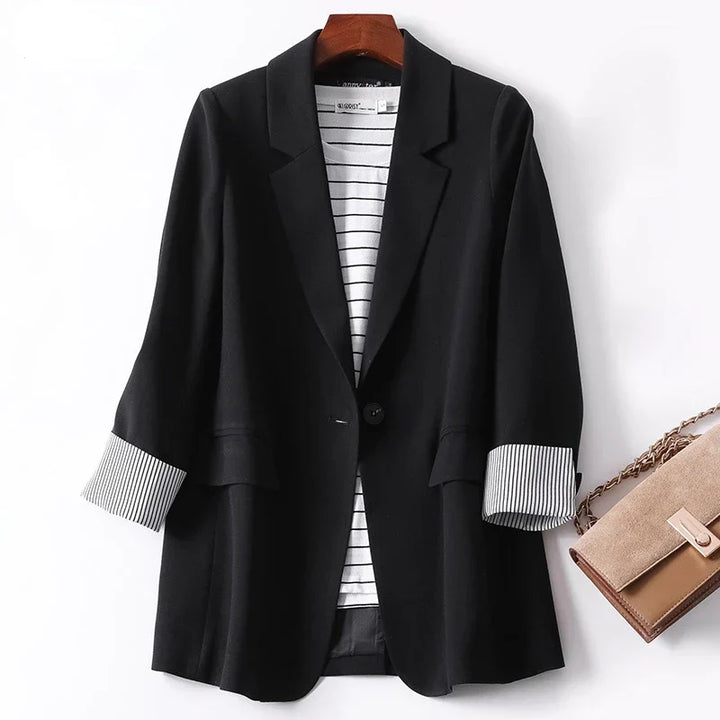 Stilla | afslappet blazer med lange ærmer
