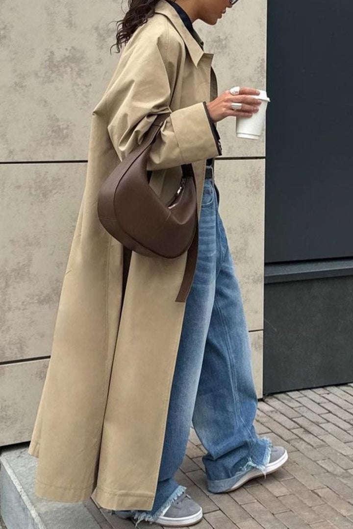 Stilla | Trenchcoat i bomuld med enkel knaplukning og revers