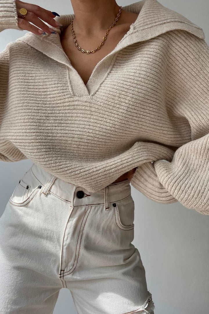 Stilla | Pullover med V-udskæring og puffærmer