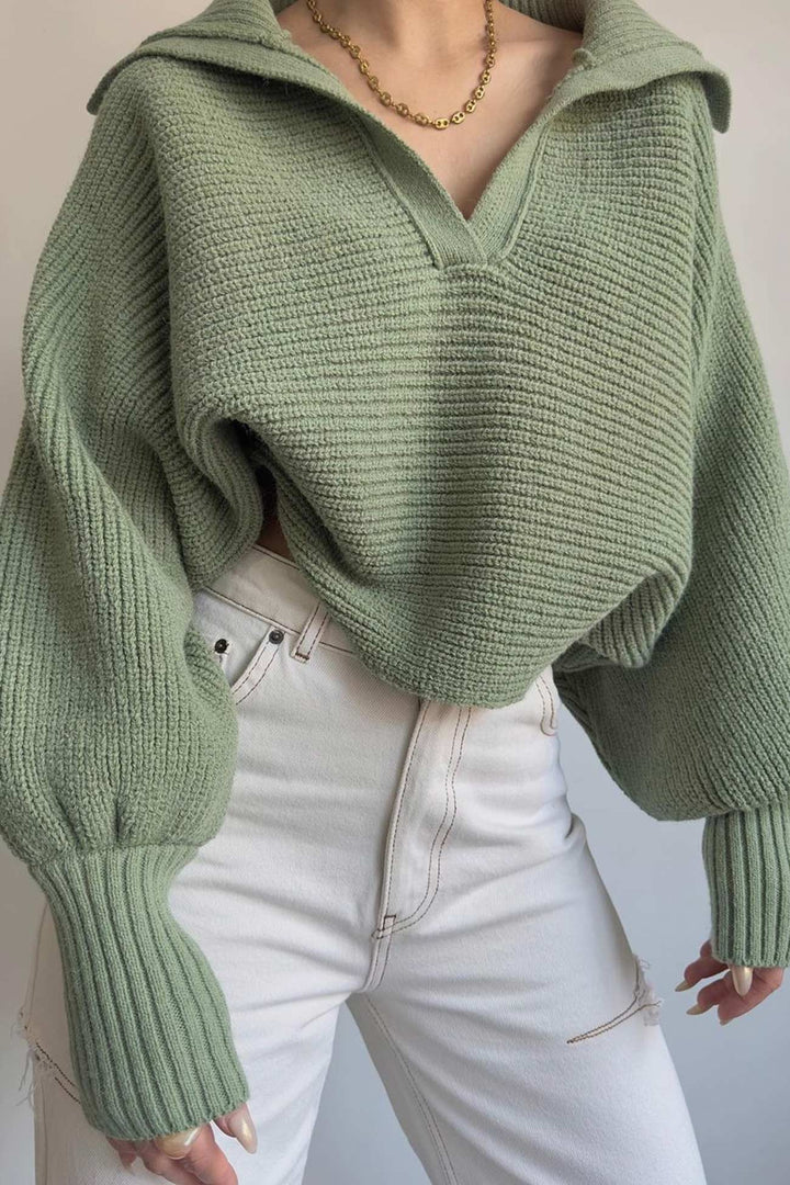 Stilla | Pullover med V-udskæring og puffærmer