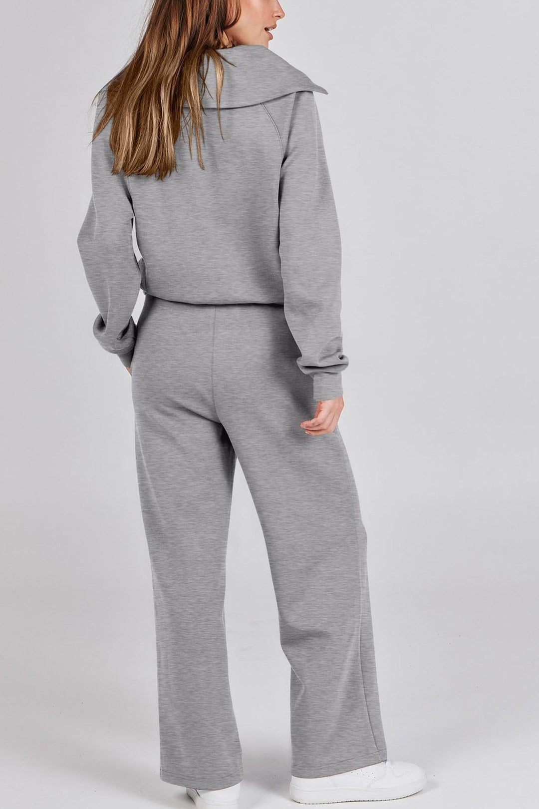 Stilla | Sweatshirt med stor lynlås og ombukket krave og lange bukser