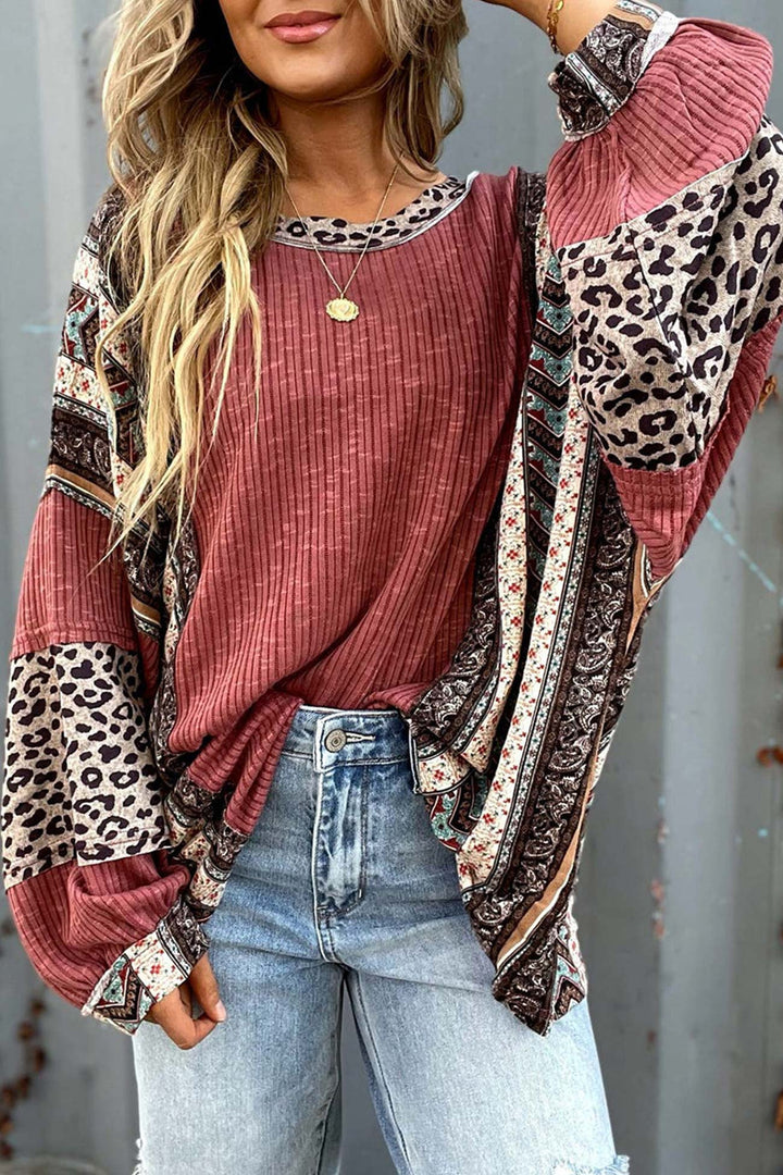 Stilla | Stribet Pullover Med Leopardkontrast