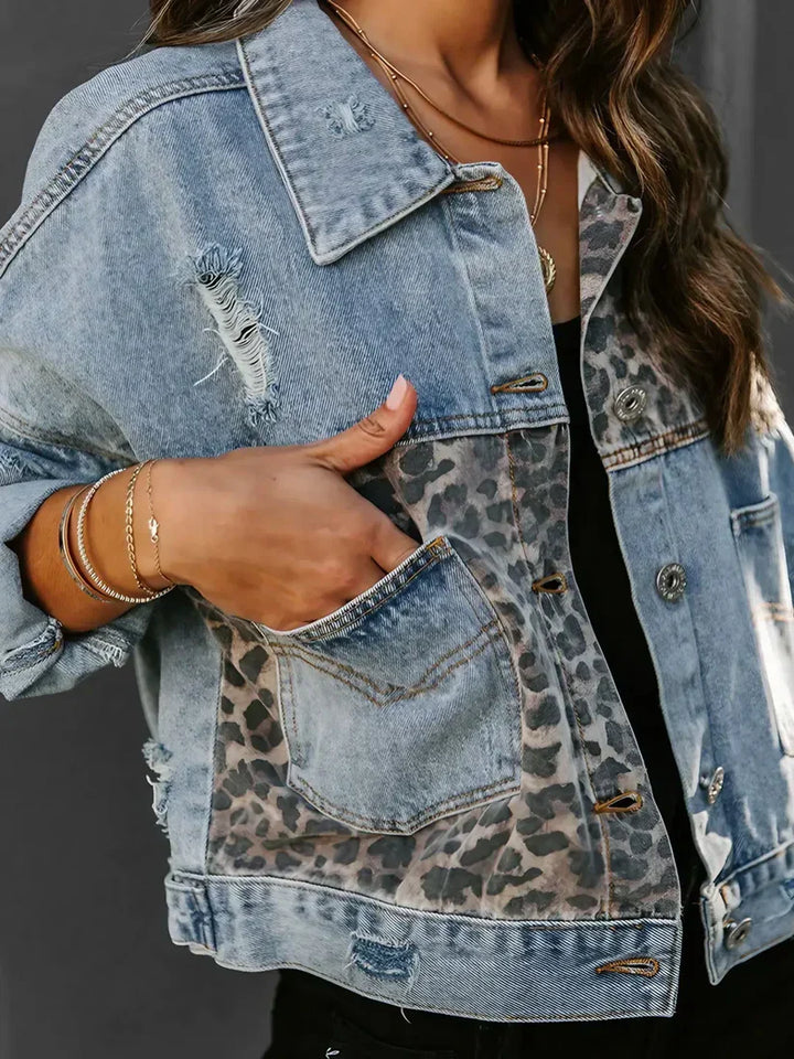 Stilla | Modig Leopard Print Denimjakke