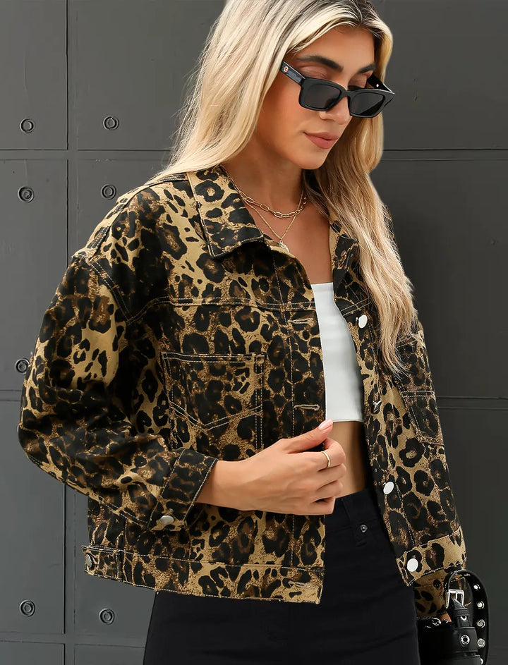 Stilla | Iøjnefaldende leopardjakke