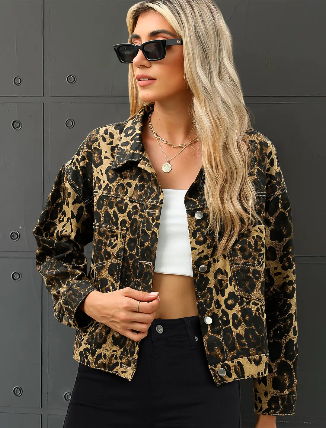 Stilla | Iøjnefaldende leopardjakke