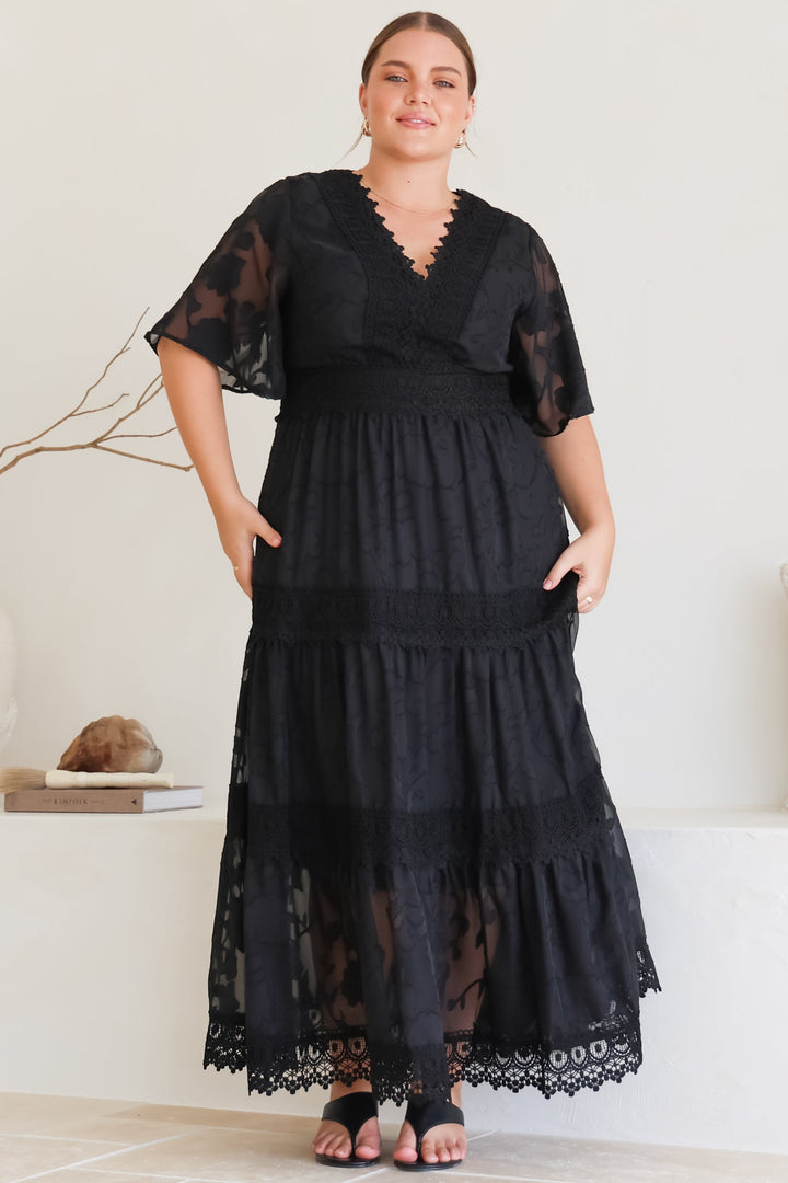 Stilla | Elegant Sort Maxikjole