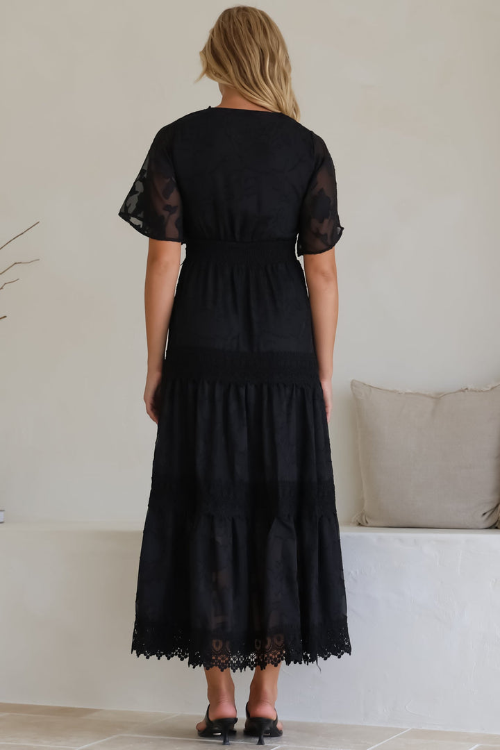 Stilla | Elegant Sort Maxikjole