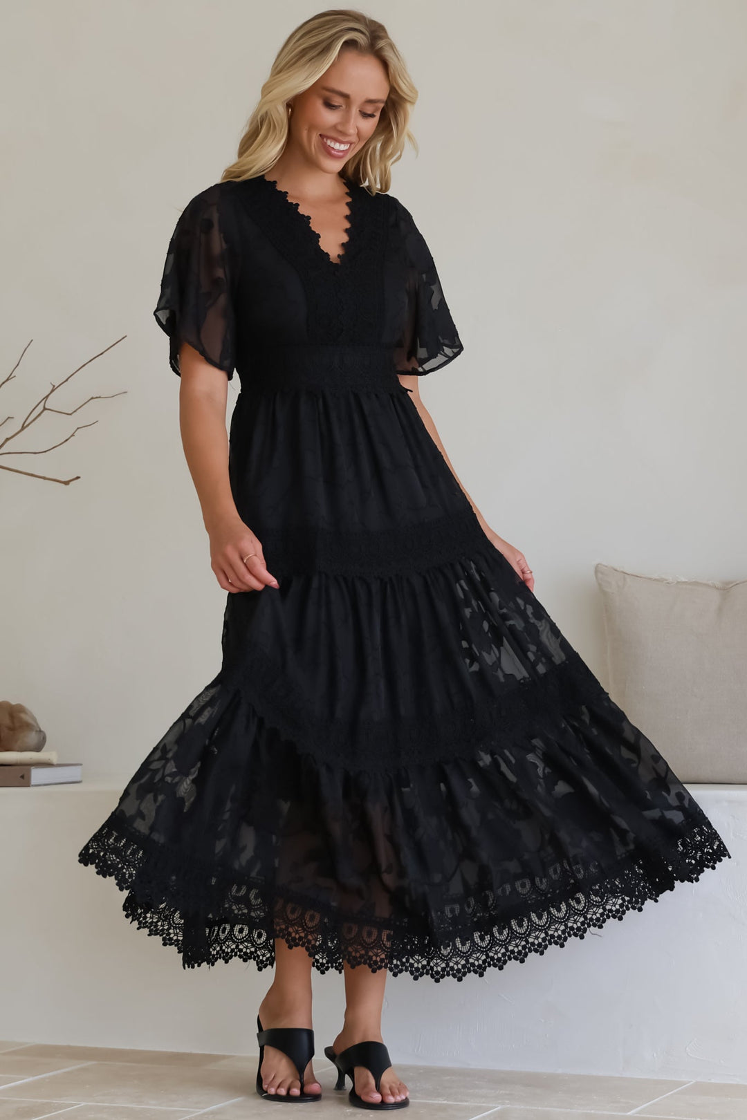 Stilla | Elegant Sort Maxikjole