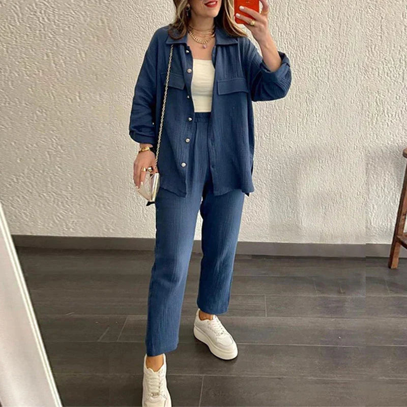 Stilla | Slim Fit og Elegante to Delt Sæt Bluse og Bukser