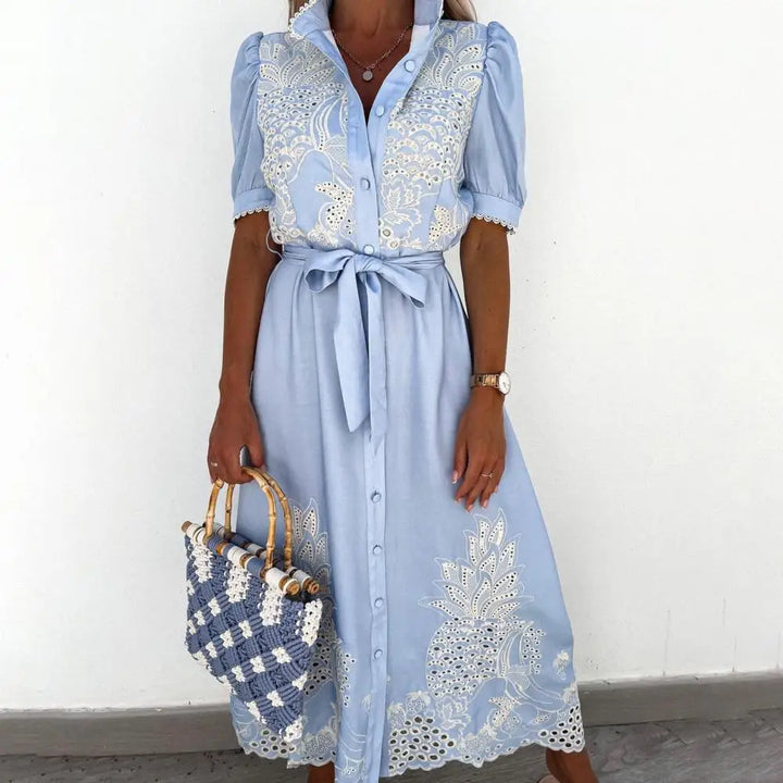 Stilla | Chic Broderet Kjole