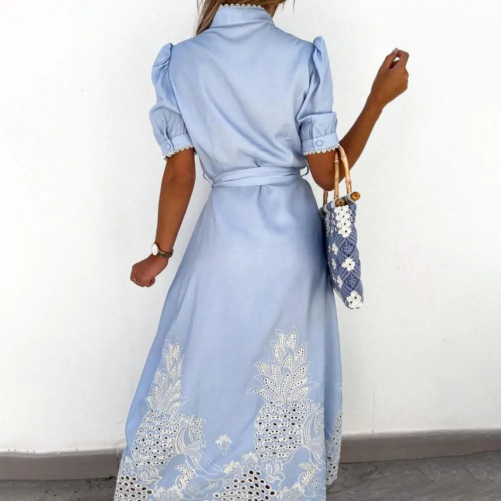 Stilla | Chic Broderet Kjole