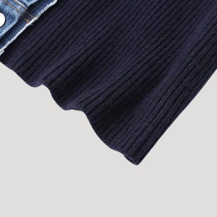 Stilla | Pullover med Denim Krave og Knapstolpe
