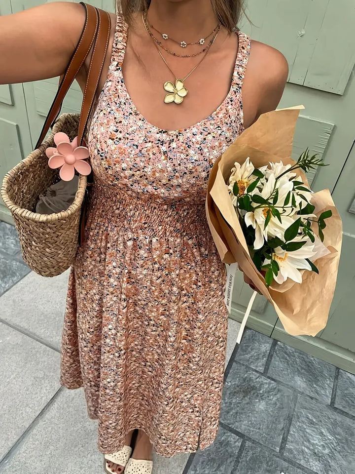 Stilla | Moderne Midi Kjole Med Blomsterprint Spaghetti Stropper Og Komfortabel Pasform