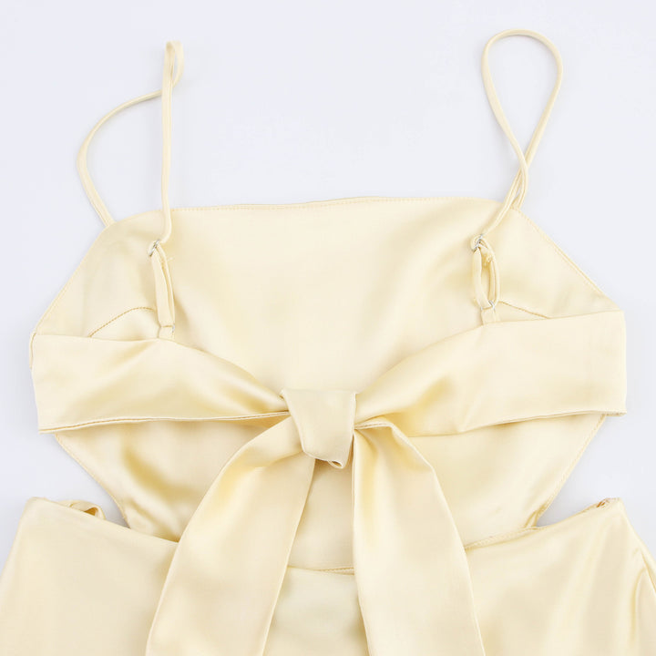 Femme Elegantes Satin Slip-Kjole med justerbare stropper Stilla