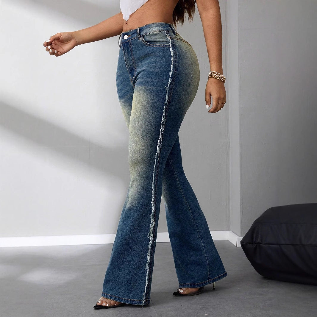 Kvinders bootcut jeans med høj talje lavet af letvægts denim og flagrende detaljer Stilla