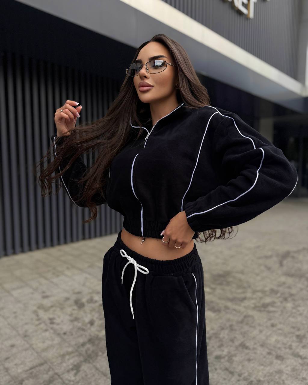 Kvinders sporty hoodie sæt med en løs pasform Skovae