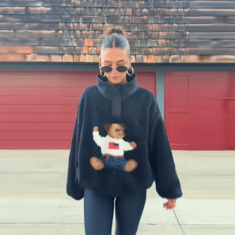 Dame Fluffy Sweater med Unikt Dyremotiv Stilla
