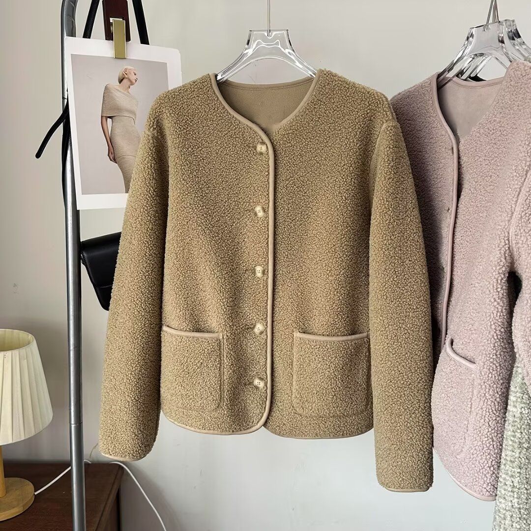 Dames moderigtige cardigan med knapdetaljer og praktiske lommer Stilla