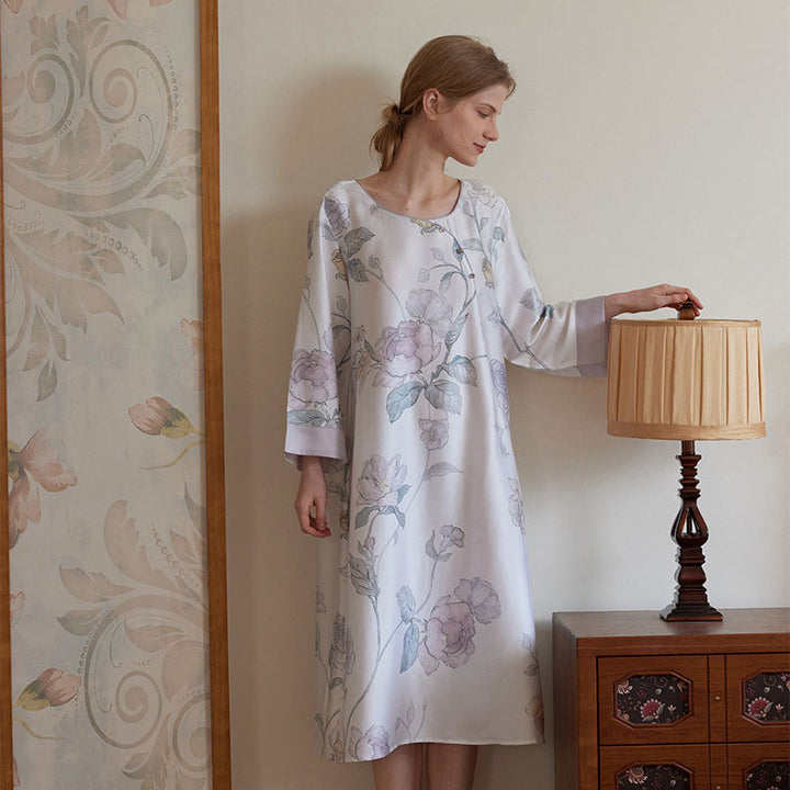 Dame elegant natkjole med floralt print og silkeagtigt stof Stilla