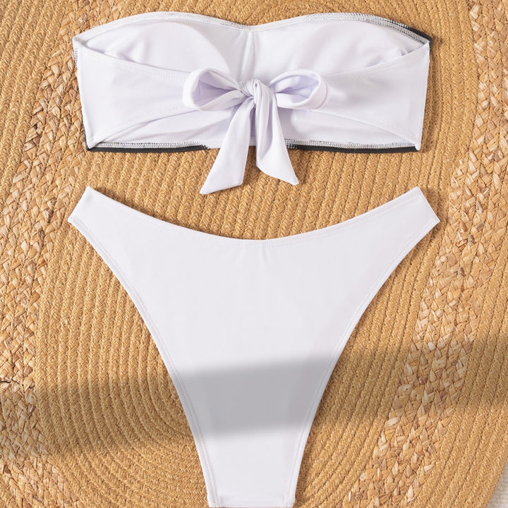 Dame bandeau bikini med moderne grafikdesign skovae