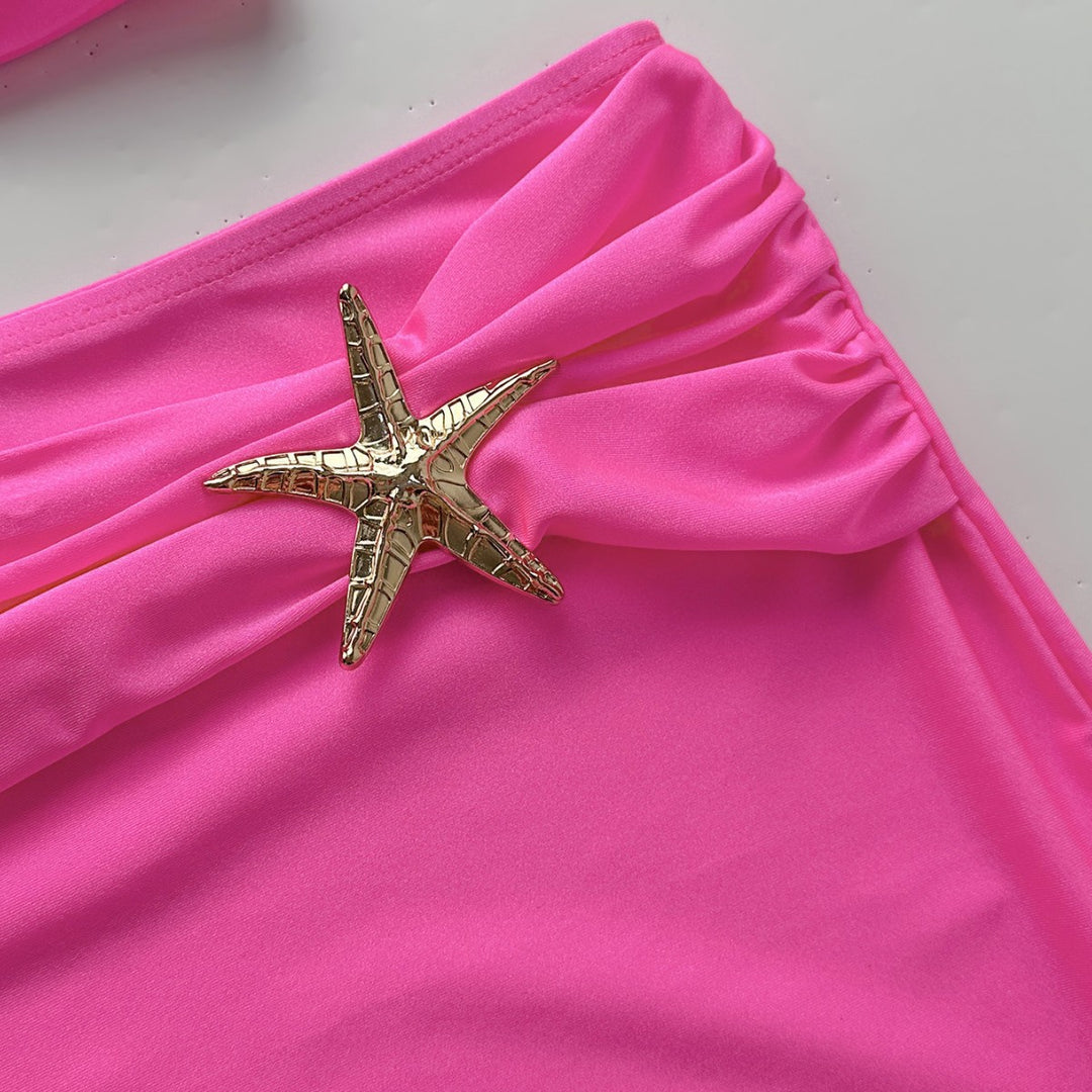 Dame bikini-sæt med glitrende detaljer og elegant nederdel Stilla