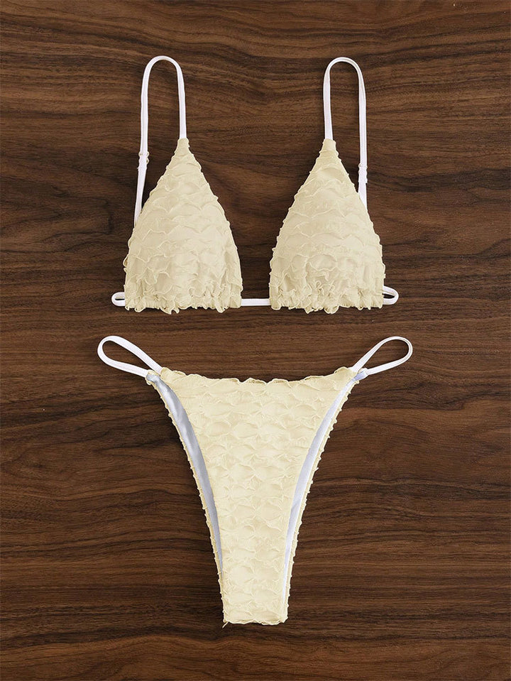 Dame triangel-bikini med trendy ruffle-detaljer Skovae