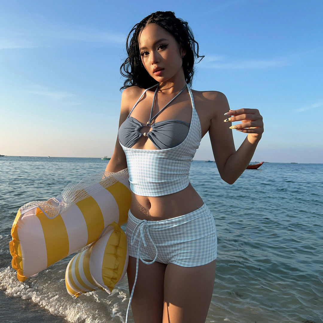 Dame sporty bikiniset med højhalset top og charmerende flæse detaljer Skovae