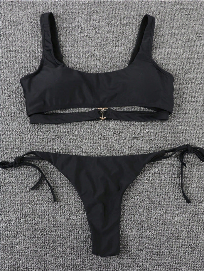 Dame minimalistisk bikini-sæt med gyldne accenter Stilla